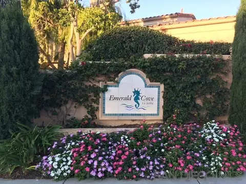 View/Area - 1374 Caminito Balada, La Jolla, CA 92037 photo 3 of 3