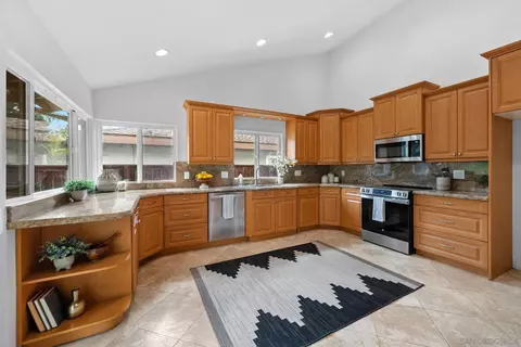 111 Little Oaks Rd, Encinitas, CA 92024 photo 12