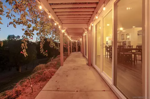 Entry Way - 2610 Sunset Hls, Escondido, CA 92025 photo 2 of 2