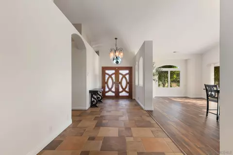Entry Way - 2610 Sunset Hls, Escondido, CA 92025 photo 1 of 2