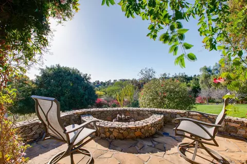 Exterior - 2610 Sunset Hls, Escondido, CA 92025 photo 5 of 29
