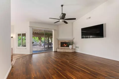 Living - 2610 Sunset Hls, Escondido, CA 92025 photo 1 of 3