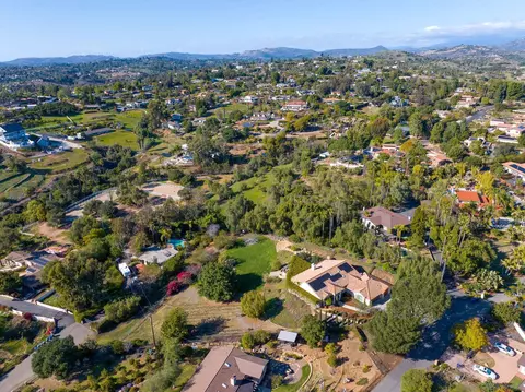 View/Area - 2610 Sunset Hls, Escondido, CA 92025 photo 6 of 12