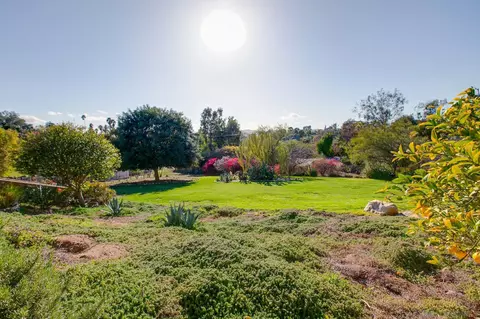 Exterior - 2610 Sunset Hls, Escondido, CA 92025 photo 10 of 29