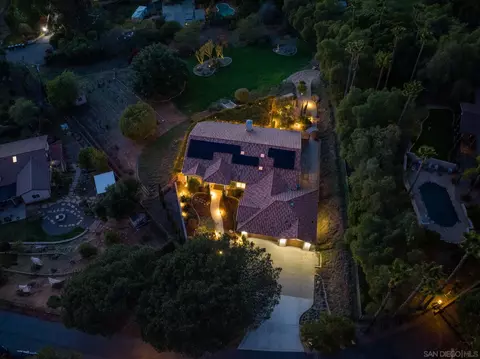 View/Area - 2610 Sunset Hls, Escondido, CA 92025 photo 1 of 12