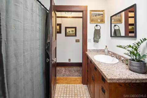 Bath - 767 B Ave, Coronado, CA 92118 photo 2 of 6