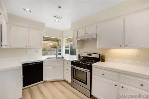 9704 Avenida Ricardo, Spring Valley, CA 91977 photo 13