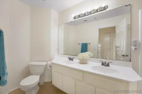 9704 Avenida Ricardo, Spring Valley, CA 91977 photo 18