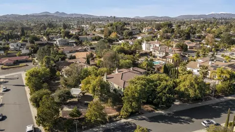 View/Area - 2087 Amparo Ct, Escondido, CA 92025 photo 2 of 2