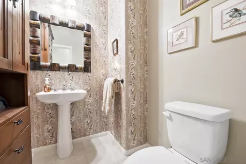 Bath - 2087 Amparo Ct, Escondido, CA 92025 photo 7 of 7