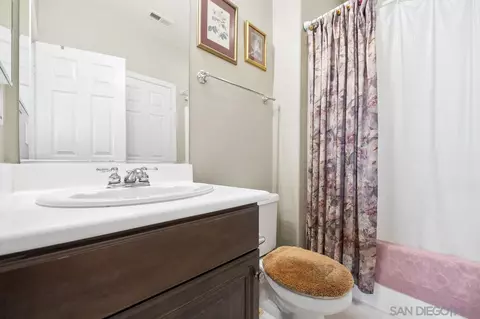 Bath - 2087 Amparo Ct, Escondido, CA 92025 photo 6 of 7