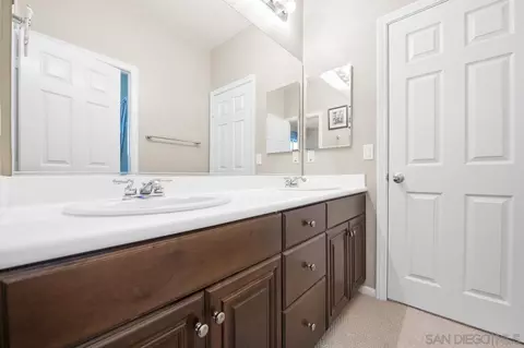 Bath - 2087 Amparo Ct, Escondido, CA 92025 photo 4 of 7