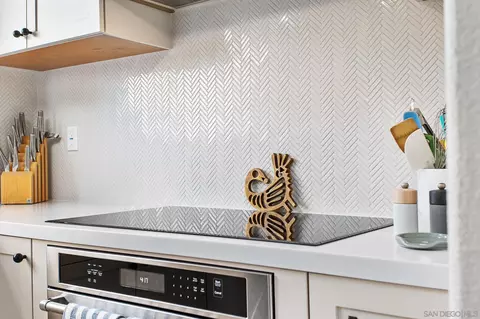 Kitchen - 649 Mosaic Cir, Oceanside, CA 92057 photo 8 of 8