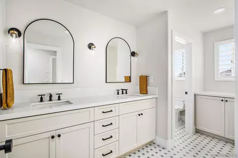 Bath - 649 Mosaic Cir, Oceanside, CA 92057 photo 2 of 6