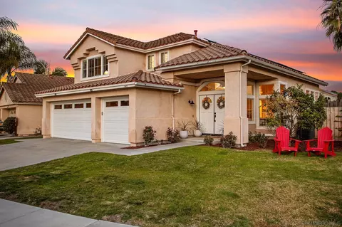 Exterior - 649 Mosaic Cir, Oceanside, CA 92057 photo 2 of 7