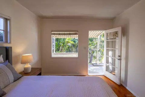 Bedroom - 615 Nautilus St, La Jolla, CA 92037 photo 9 of 10