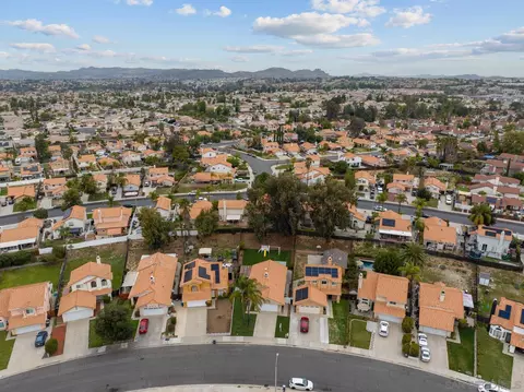 View/Area - 39705 Creative Dr, Temecula, CA 92591 photo 5 of 6