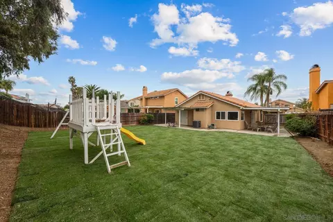 Exterior - 39705 Creative Dr, Temecula, CA 92591 photo 5 of 7