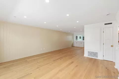 553 Orange Ave, Coronado, CA 92118 photo 11