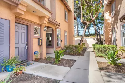 11372 Via Rancho San Diego #J, El Cajon, CA 92019