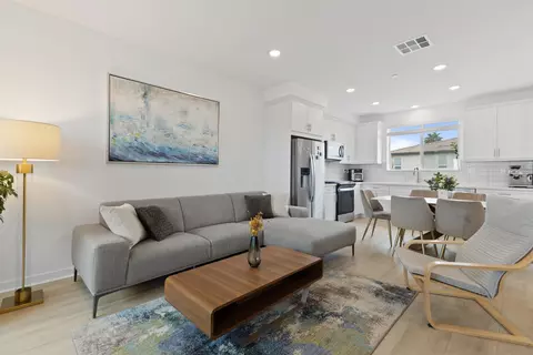 Living - 13220 Tarascan Dr #2, Poway, CA 92064 photo 1 of 4