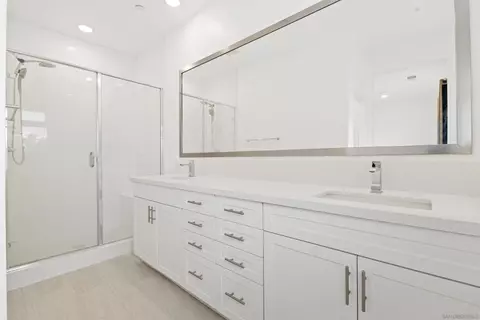 Bath - 13220 Tarascan Dr #2, Poway, CA 92064 photo 3 of 4