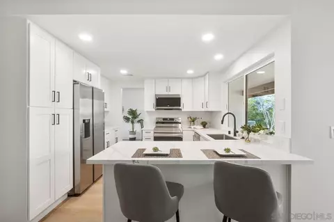 Kitchen - 2640 Eltinge Dr, Alpine, CA 91901 photo 4 of 6