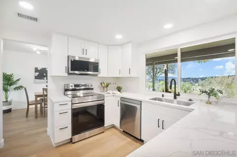 2640 Eltinge Dr, Alpine, CA 91901