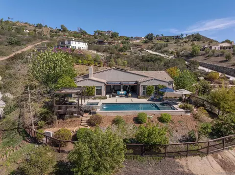 View/Area - 14516 Highcrest Ct, Poway, CA 92064 photo 8 of 16
