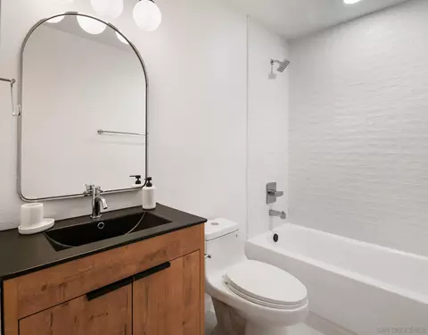 Bath - 4768 Sequoia Pl, Oceanside, CA 92057 photo 1 of 2