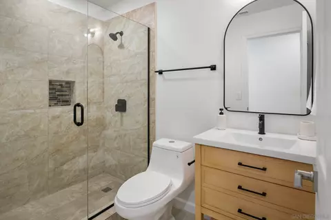 Bath - 4768 Sequoia Pl, Oceanside, CA 92057 photo 2 of 2