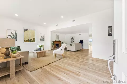 Living - 10552 Santana St, Santee, CA 92071 photo 2 of 5