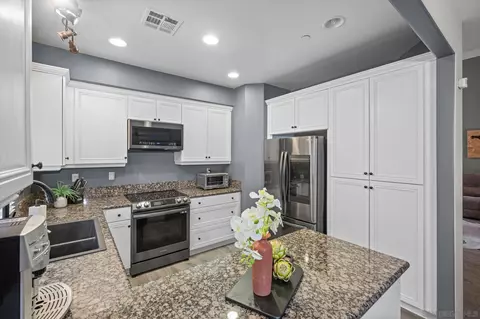 640 Dimaio Way, Escondido, CA 92027 photo 11