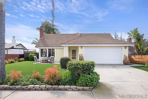 218 Village Run W, Encinitas, CA 92024