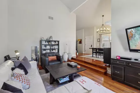 3210 Caminito Eastbluff #56, La Jolla, CA 92037