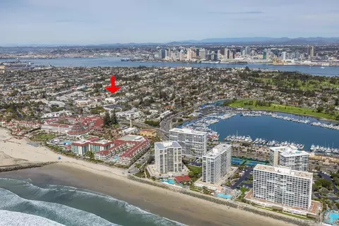 View/Area - 948 B Ave, Coronado, CA 92118 photo 2 of 3