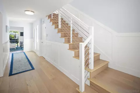 Entry Way - 948 B Ave, Coronado, CA 92118 photo 2 of 3