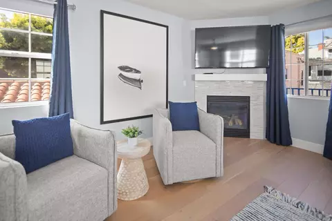 Living - 948 B Ave, Coronado, CA 92118 photo 3 of 3