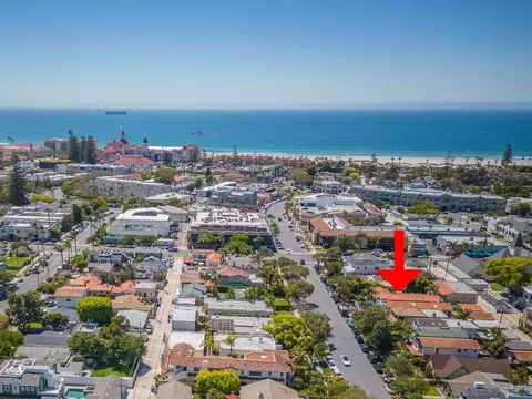 View/Area - 948 B Ave, Coronado, CA 92118 photo 3 of 3