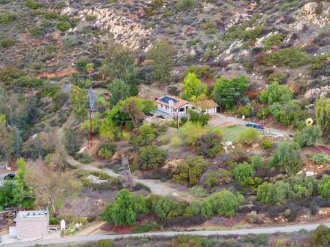 View/Area - 11751 Rocky Ln, Lakeside, CA 92040 photo 14 of 15