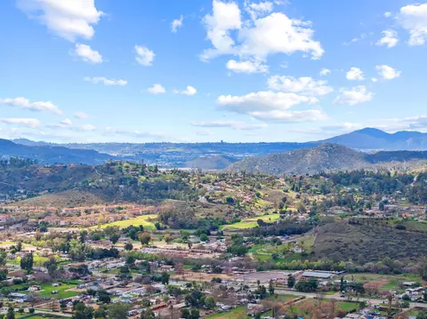View/Area - 11751 Rocky Ln, Lakeside, CA 92040 photo 8 of 15