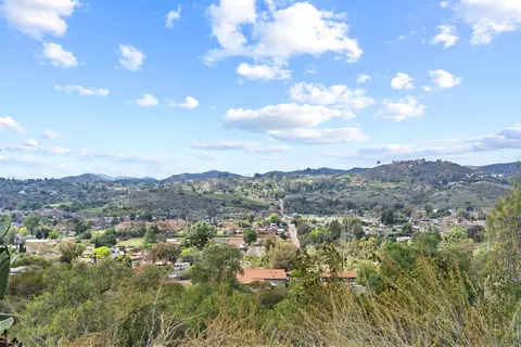 View/Area - 11751 Rocky Ln, Lakeside, CA 92040 photo 2 of 15