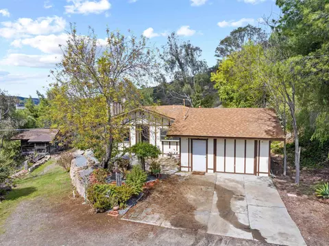 Exterior - 11751 Rocky Ln, Lakeside, CA 92040 photo 2 of 17