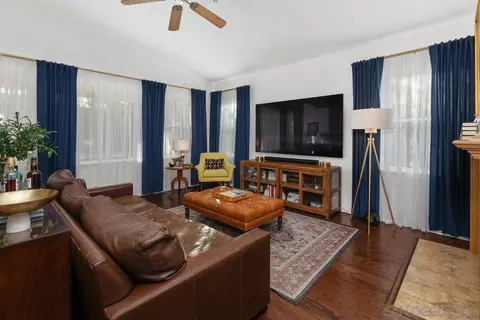 Living - 1723 Sunset Rose Ct, El Cajon, CA 92019 photo 2 of 3