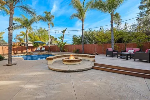 Exterior - 1723 Sunset Rose Ct, El Cajon, CA 92019 photo 6 of 10