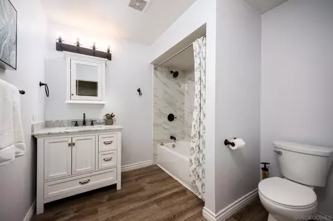 Bath - 3190 Pleasant View Ln, Jamul, CA 91935 photo 2 of 2