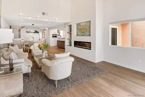 Living - 89 Tunapuna Ln, Coronado, CA 92118 photo 4 of 5