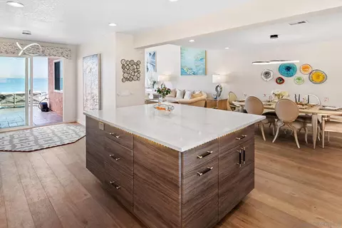 Kitchen - 89 Tunapuna Ln, Coronado, CA 92118 photo 4 of 7