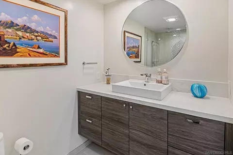 Bath - 89 Tunapuna Ln, Coronado, CA 92118 photo 6 of 9