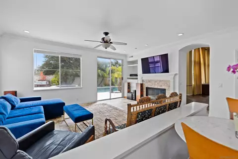 7925 Via Ensenada, Carlsbad, CA 92009 photo 17
